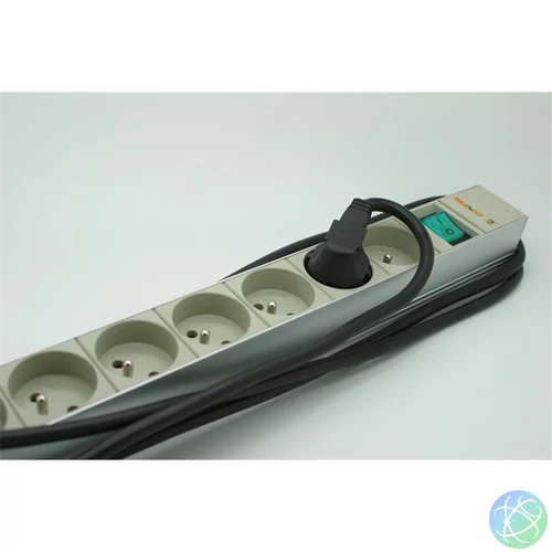 CONTEG PDU 19" 8xUTE, kapcsolós