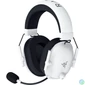 Kép 3/7 - Razer BlackShark V2 HyperSpeed Wireless Bluetooth Headset White