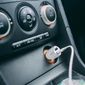 Kép 1/4 - Autós szivargyújtó adapter 2 USB aljzattal, 2,4 A, Fehér