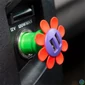 Kép 2/3 - Kikkerland US215-EU 2xUSB virág formájú autós töltő