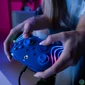 Kép 7/7 - PDP 049-024-BL Afterglow Wave Xbox Series X|S/Xbox One/PC vezetékes RGB LED kék kontroller