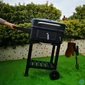 Kép 6/8 - TOO BG-200B fekete BBQ faszenes grillkocsi két oldalsó asztallal