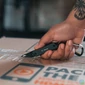 Kép 5/8 - True Utility Modern Keychain Knife, TU7060N, 4 cm rozsdamentes acél penge, multifunkcionális, eloxált alumínium markolat